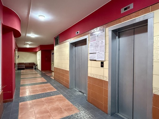 Продам трехкомнатную (3-комн.) квартиру, Юбилейный пр-кт, 1к2, Химки г
