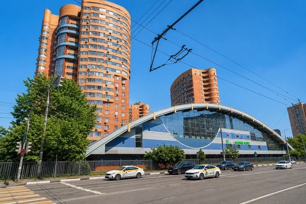 Продам трехкомнатную (3-комн.) квартиру, Юбилейный пр-кт, 1к2, Химки г