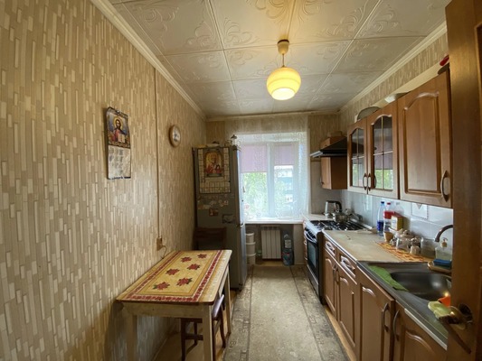 Продам трехкомнатную (3-комн.) квартиру, Калинина ул, 118б, Тихорецк г