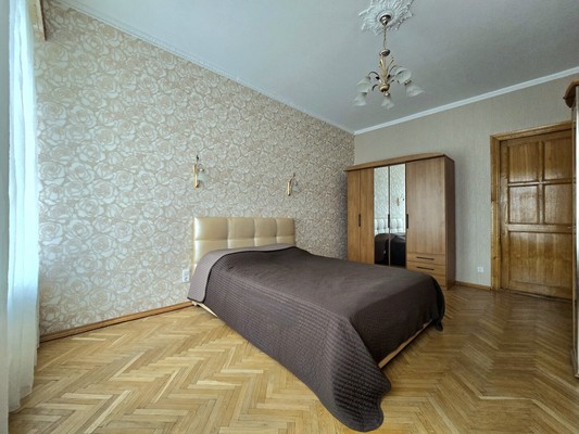 Продам трехкомнатную (3-комн.) квартиру, Шпалерная ул, 30, Санкт-Петербург г