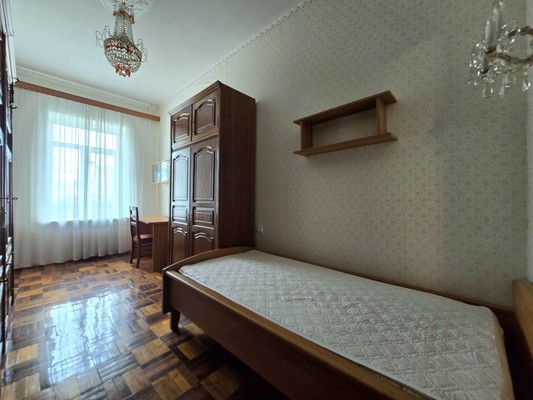 Продам трехкомнатную (3-комн.) квартиру, Шпалерная ул, 30, Санкт-Петербург г
