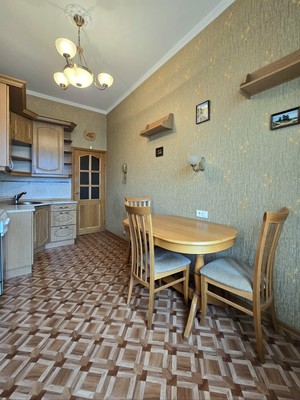 Продам трехкомнатную (3-комн.) квартиру, Шпалерная ул, 30, Санкт-Петербург г