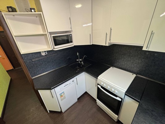 Продам трехкомнатную (3-комн.) квартиру, Октябрьский пр-кт, 40, Комсомольск-на-Амуре г