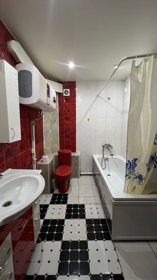 Продам двухкомнатную (2-комн.) квартиру, Ленина ул, 319, Южно-Сахалинск г