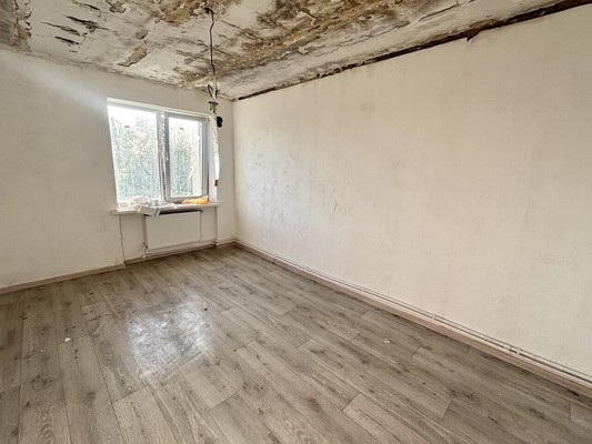 Продам двухкомнатную (2-комн.) квартиру, Ленина ул, 15, Стахановка с