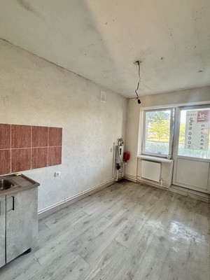 Продам двухкомнатную (2-комн.) квартиру, Ленина ул, 15, Стахановка с