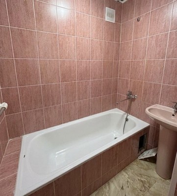 Продам двухкомнатную (2-комн.) квартиру, Ленина ул, 15, Стахановка с
