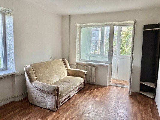 Продам однокомнатную (1-комн.) квартиру, Яблочкова ул, 21, Грэсовский пгт