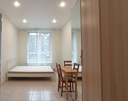 Продам трехкомнатную (3-комн.) квартиру, Жасминовая ул, 8, Апрелевка г