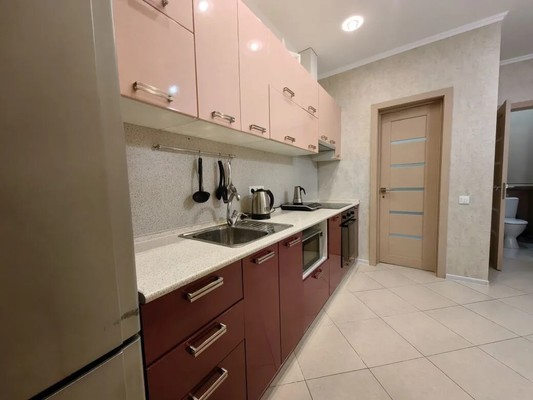 Сдам двухкомнатную (2-комн.) квартиру, Курортная ул, 14а, Геленджик г