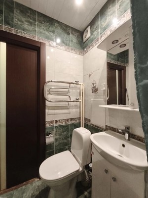 Продам двухкомнатную (2-комн.) квартиру, Никитинская ул, 27к2, Москва г