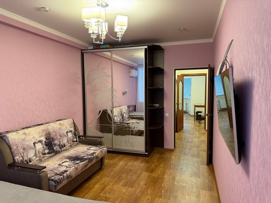 Продам однокомнатную (1-комн.) квартиру, Старозенитная ул, 9, Симферополь г