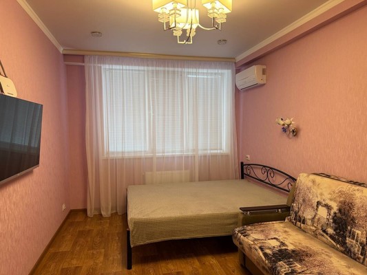 Продам однокомнатную (1-комн.) квартиру, Старозенитная ул, 9, Симферополь г