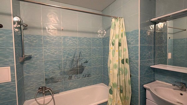 Продам однокомнатную (1-комн.) квартиру, Старозенитная ул, 9, Симферополь г