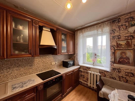 Продам трехкомнатную (3-комн.) квартиру, Советская ул, 52к6, Голицыно г
