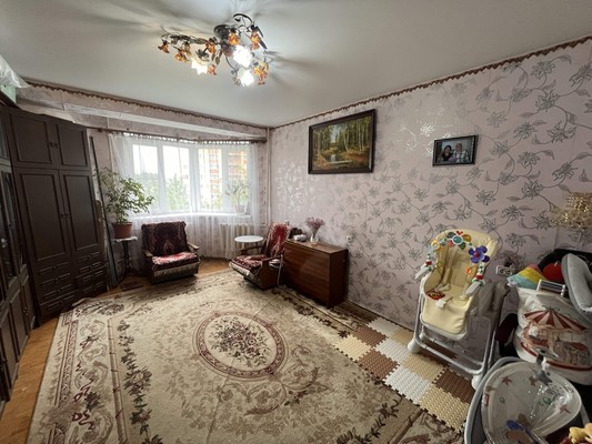 Продам трехкомнатную (3-комн.) квартиру, Советская ул, 52к6, Голицыно г