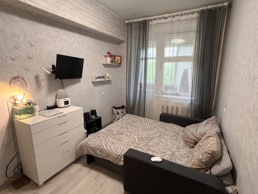 Продам трехкомнатную (3-комн.) квартиру, Советская ул, 52к6, Голицыно г