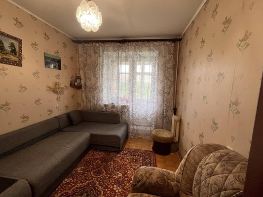 Продам трехкомнатную (3-комн.) квартиру, Советская ул, 52к6, Голицыно г