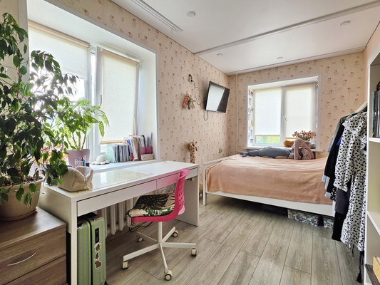 Продам двухкомнатную (2-комн.) квартиру, Серпуховская ул, 38, Липицы с