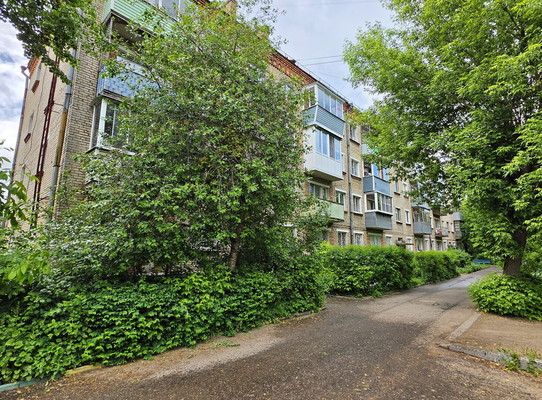 Продам двухкомнатную (2-комн.) квартиру, Серпуховская ул, 38, Липицы с