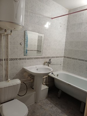 Продам однокомнатную (1-комн.) квартиру, Победы пр-кт, 62, Симферополь г