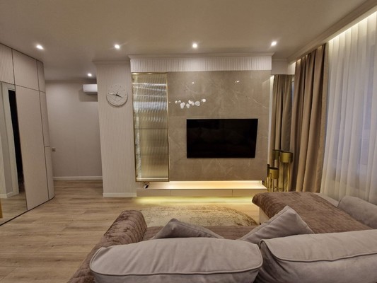 Продам трехкомнатную (3-комн.) квартиру, Куприна пр-кт, 38к1, Сосенское п