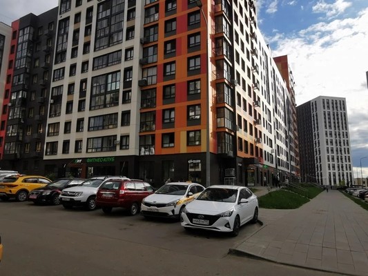 Продам трехкомнатную (3-комн.) квартиру, Куприна пр-кт, 38к1, Сосенское п