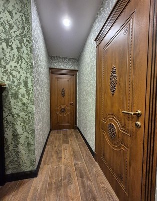 Продам трехкомнатную (3-комн.) квартиру, Крымская (Мирный мкр.) ул, 12/11, Мирный п