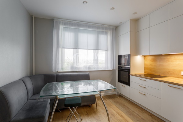 Продам трехкомнатную (3-комн.) квартиру, Донелайтиса проезд, 25, Москва г