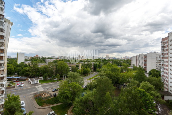 Продам трехкомнатную (3-комн.) квартиру, Донелайтиса проезд, 25, Москва г