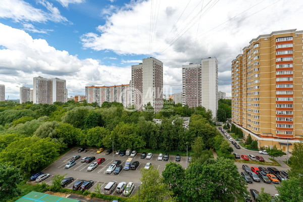 Продам трехкомнатную (3-комн.) квартиру, Донелайтиса проезд, 25, Москва г