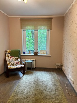 Продам трехкомнатную (3-комн.) квартиру, Черноморский б-р, 4, Москва г