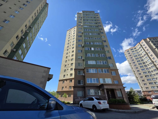 Продам двухкомнатную (2-комн.) квартиру, Мира пр-кт, 300к4, Южно-Сахалинск г