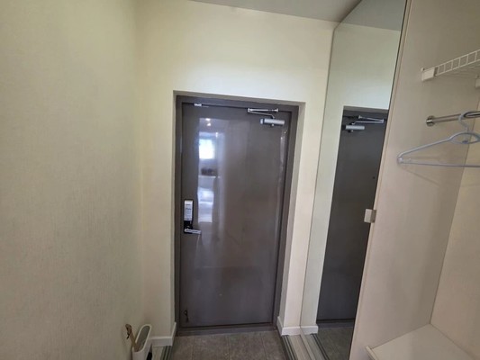 Продам двухкомнатную (2-комн.) квартиру, Мира пр-кт, 300к4, Южно-Сахалинск г
