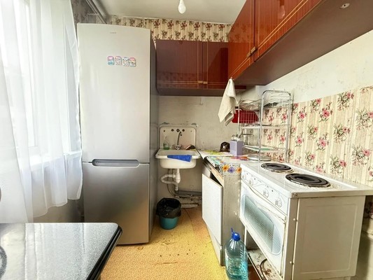 Продам двухкомнатную (2-комн.) квартиру, Им Космонавта Поповича ул, 69, Южно-Сахалинск г