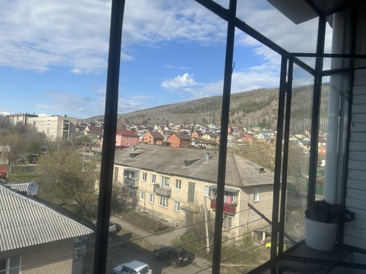 Продам двухкомнатную (2-комн.) квартиру, Уральская ул, 106, Миасс г