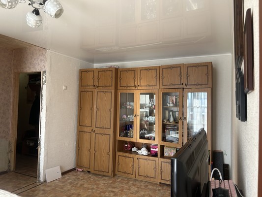 Продам двухкомнатную (2-комн.) квартиру, Молодежная ул, 34, Миасс г