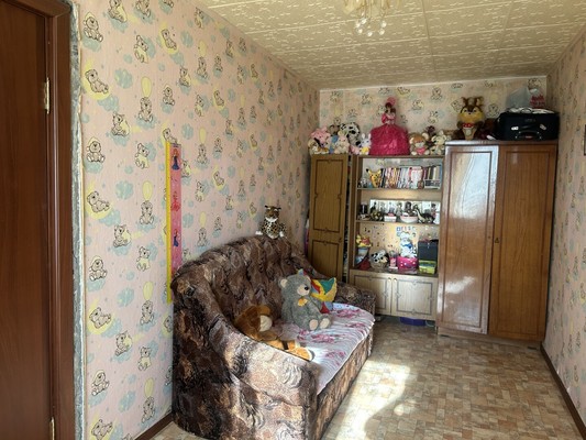 Продам двухкомнатную (2-комн.) квартиру, Молодежная ул, 34, Миасс г