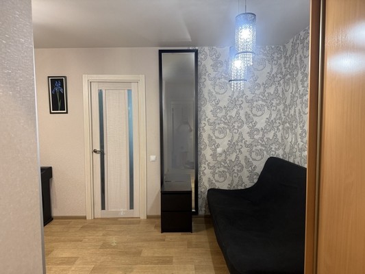 Продам трехкомнатную (3-комн.) квартиру, Советская ул, 80, Добрянка г
