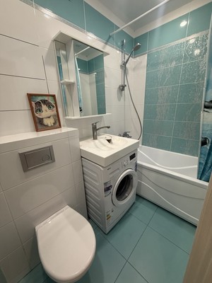 Продам трехкомнатную (3-комн.) квартиру, Советская ул, 80, Добрянка г