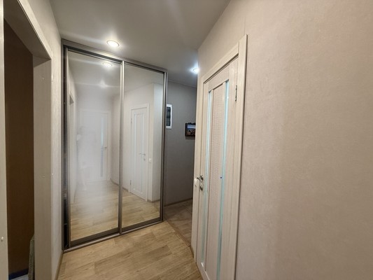 Продам трехкомнатную (3-комн.) квартиру, Советская ул, 80, Добрянка г