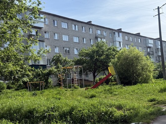 Продам трехкомнатную (3-комн.) квартиру, Советская ул, 80, Добрянка г