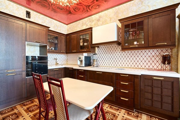 Продам трехкомнатную (3-комн.) квартиру, Авиаторов ул, 21, Красноярск г