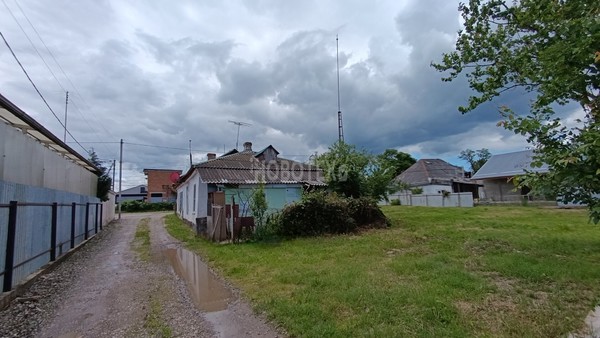 Продам двухкомнатную (2-комн.) квартиру, Ленина ул, 159, Апшеронск г