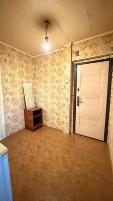 Продам трехкомнатную (3-комн.) квартиру, им Н.Г.Чернышевского ул, 7, Златоуст г