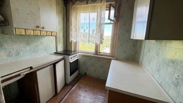 Продам трехкомнатную (3-комн.) квартиру, им Н.Г.Чернышевского ул, 7, Златоуст г