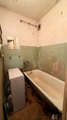 Продам трехкомнатную (3-комн.) квартиру, им Н.Г.Чернышевского ул, 7, Златоуст г