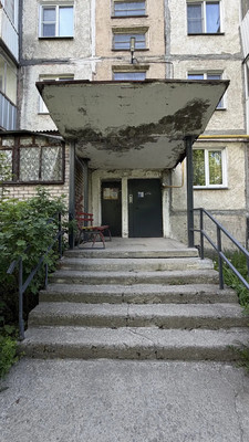 Продам трехкомнатную (3-комн.) квартиру, им Н.Г.Чернышевского ул, 7, Златоуст г