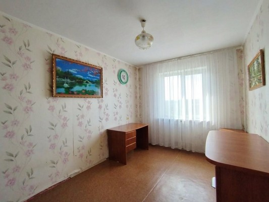Продам трехкомнатную (3-комн.) квартиру, Севастопольская ул, 27, Миасс г