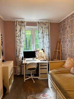 Продам трехкомнатную (3-комн.) квартиру, Черноморский б-р, 4, Москва г